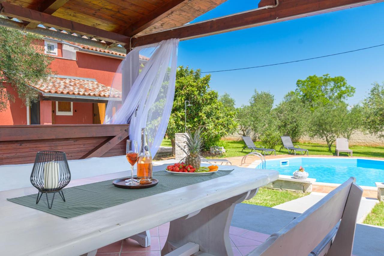 Villa Carla With Private Pool & Kids Playground - Pet Friendly Mutvoran Dış mekan fotoğraf