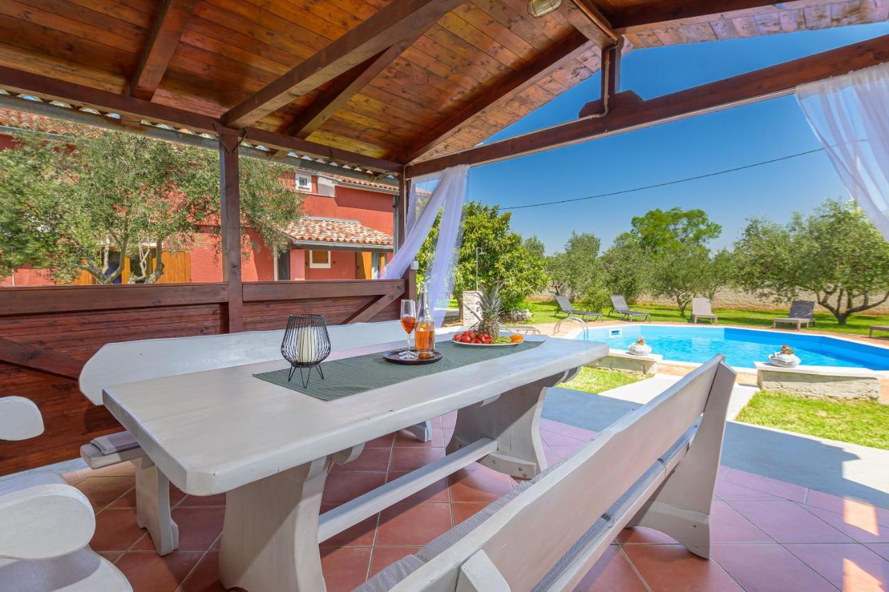 Villa Carla With Private Pool & Kids Playground - Pet Friendly Mutvoran Dış mekan fotoğraf