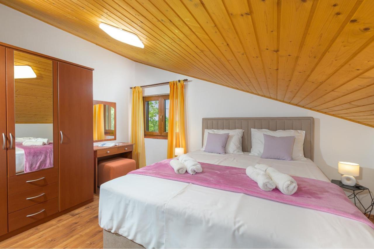 Villa Carla With Private Pool & Kids Playground - Pet Friendly Mutvoran Dış mekan fotoğraf