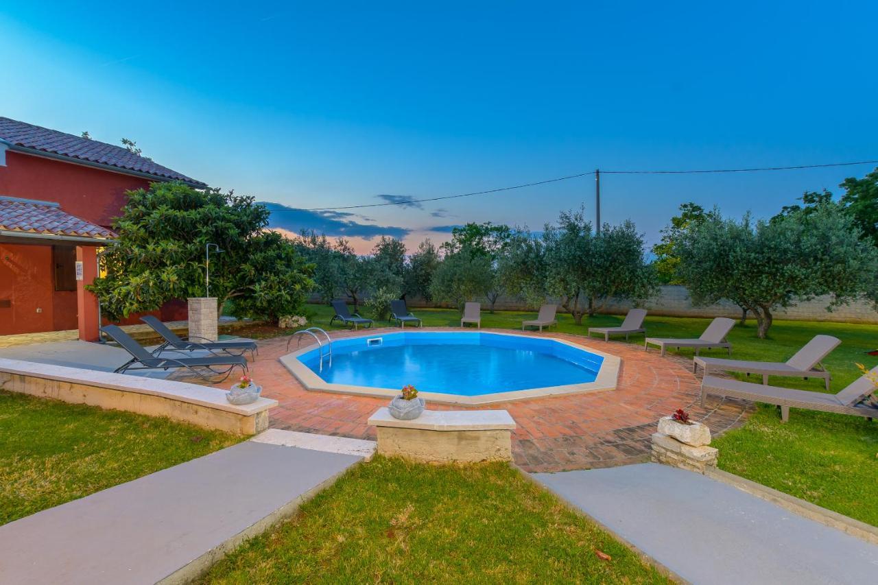 Villa Carla With Private Pool & Kids Playground - Pet Friendly Mutvoran Dış mekan fotoğraf